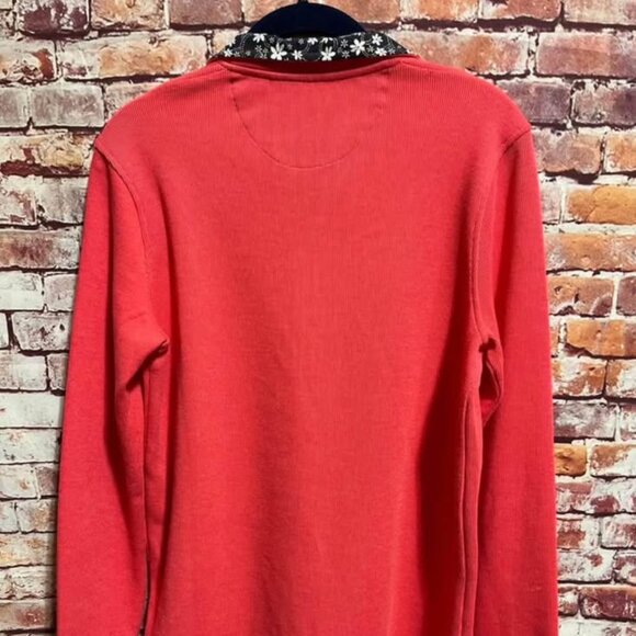 Orvis size medium signature print sweatshirt.  Excellent condition. - Picture 5 of 6